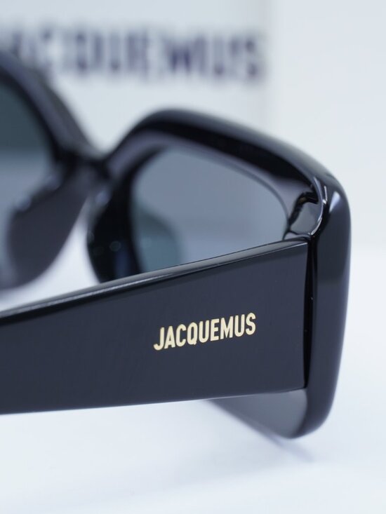 Jacquemus ROND CARRE JAC/11 C1 Rectangle Sunglasses - Shiny Black\\Grey main image 5